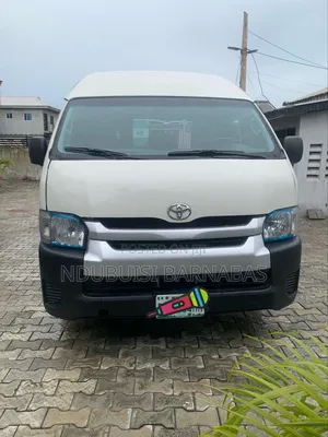 Toyota HiAce 2014 White