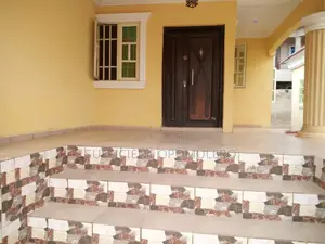 3bdrm Apartment in Alagbaka Extension, Akure for rent