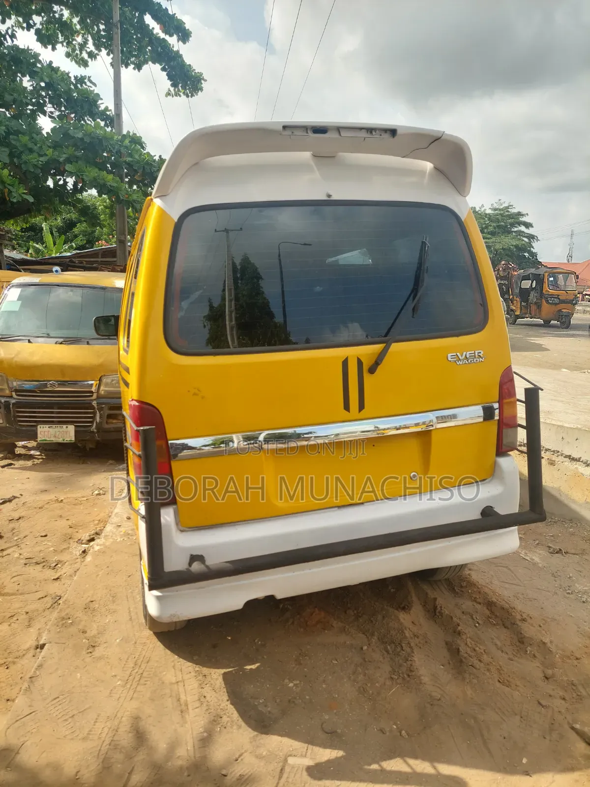 Suzuki Every 2010 Yellow
