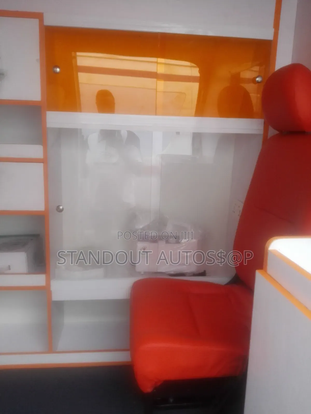 Toyota HiAce 2018 White