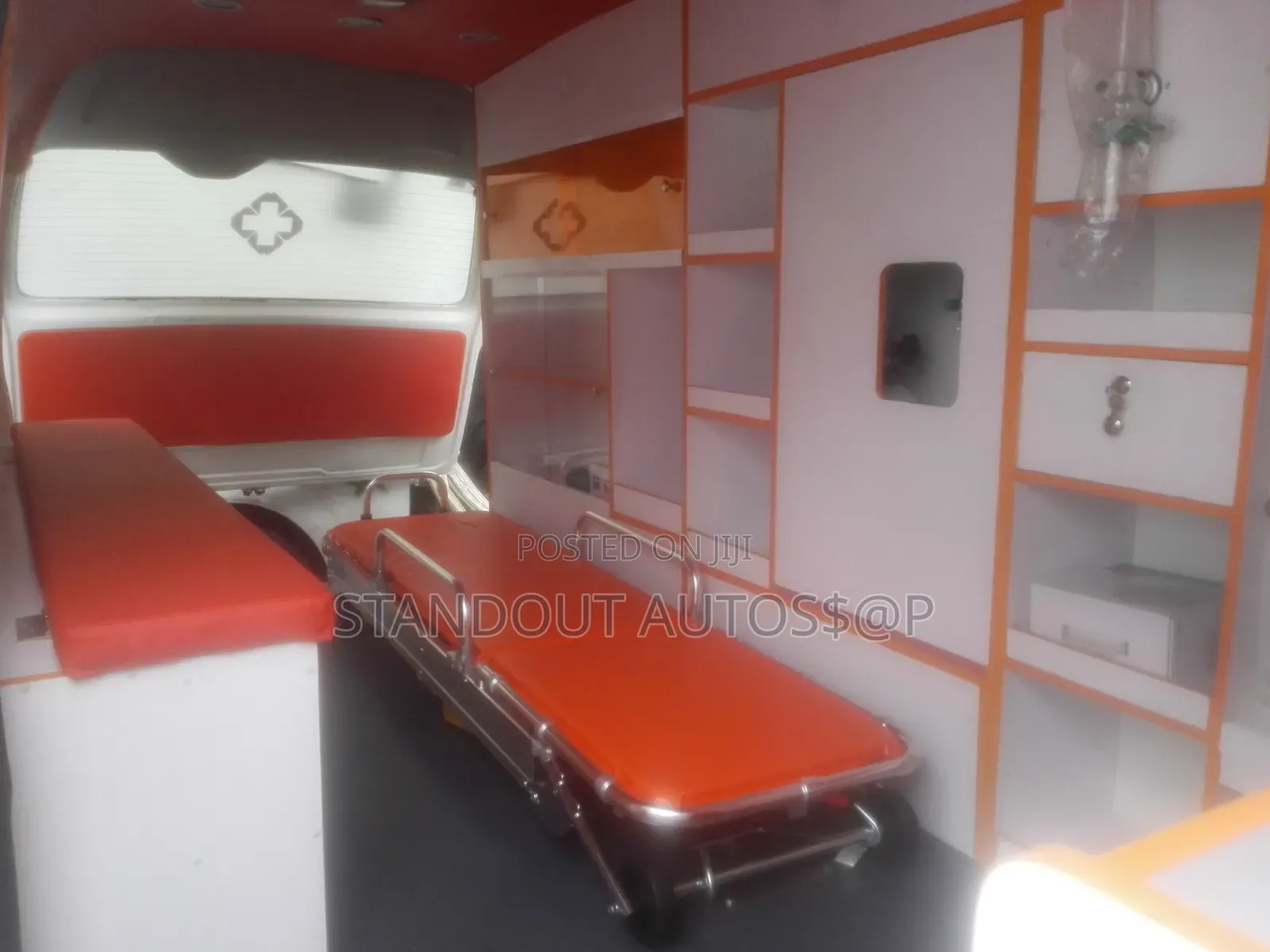 Toyota HiAce 2018 White