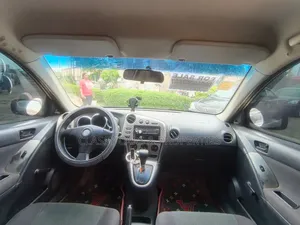 Toyota Matrix XR Hatchback FWD (1.8L 4cyl 4A) 2004 Silver