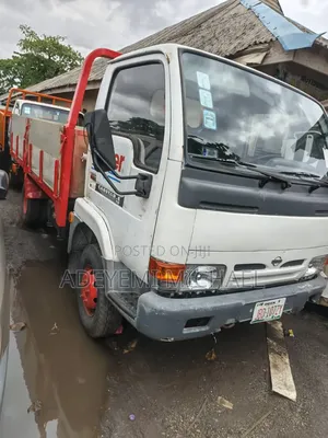 Nissan Carbstar 1999 White