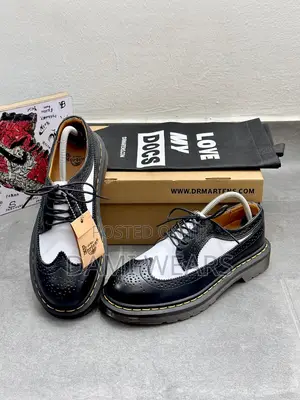Brogues White and Black