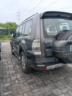 Mitsubishi Pajero V80 3.0 VR-I 2014 Gray