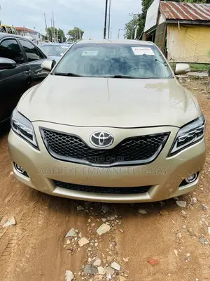 Toyota Camry 2011 Gold