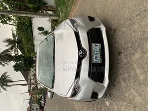 Toyota Corolla LE Eco 4dr Sedan (1.8L 4cyl CVT) 2015 Silver