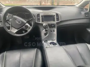 Toyota Venza LE AWD V6 2013 Gray