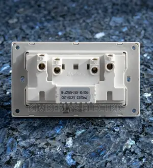 Kimberlys White Plastic 3 Pin 13a Double Socket With Type-C Usb