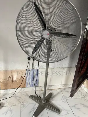 Clean Industrial Standing Fan Barely Used, Working Perfectly