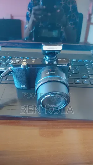 Samsung Nx3300