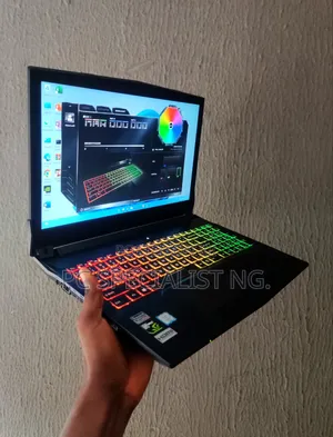 Laptop Clevo P17SM 16GB Intel Core i7 HDD+SSD 1T