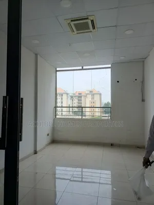 19.3 Square Meter Office Space in Oniru