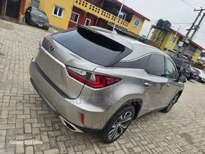 Lexus RX 350 FWD 2017 Gold