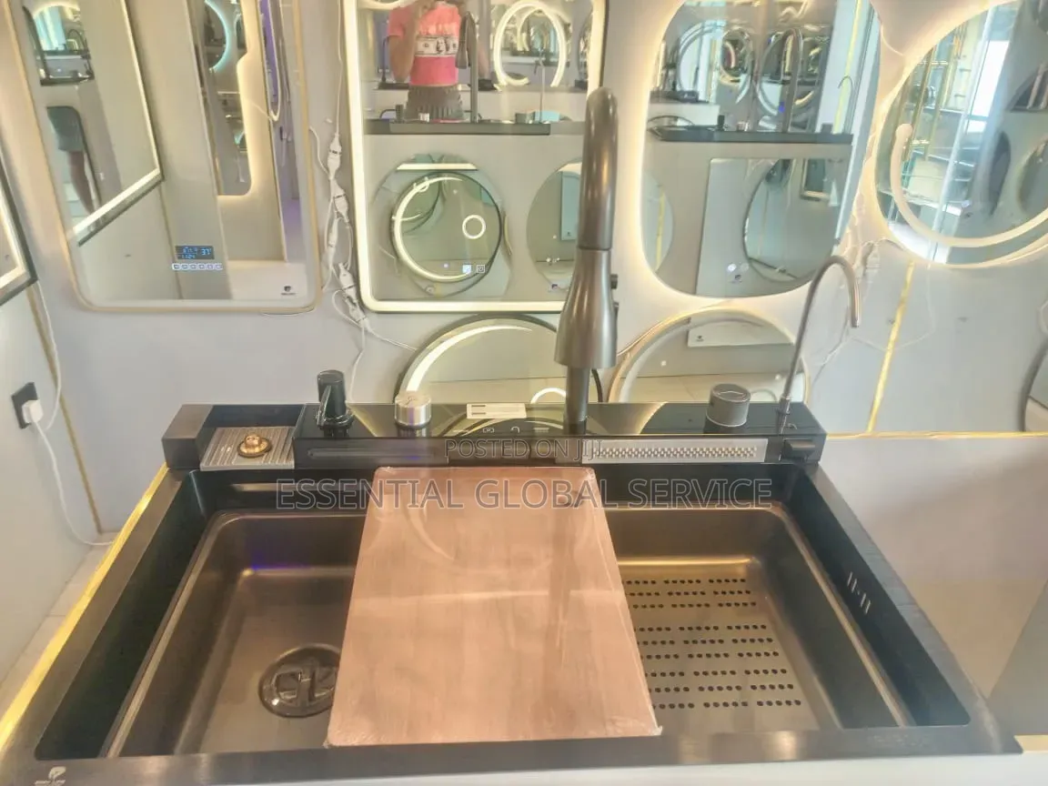 High-Tech Multifunction Smart Kitchen Workstation Sink