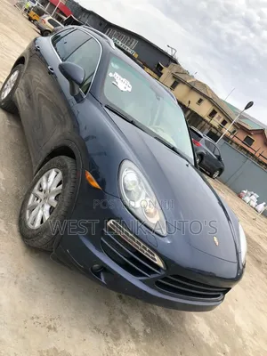 Porsche Cayenne 2013 Blue