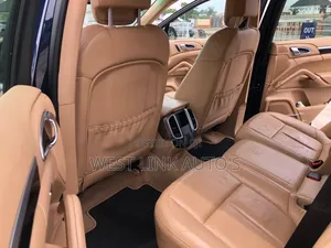 Porsche Cayenne 2013 Blue