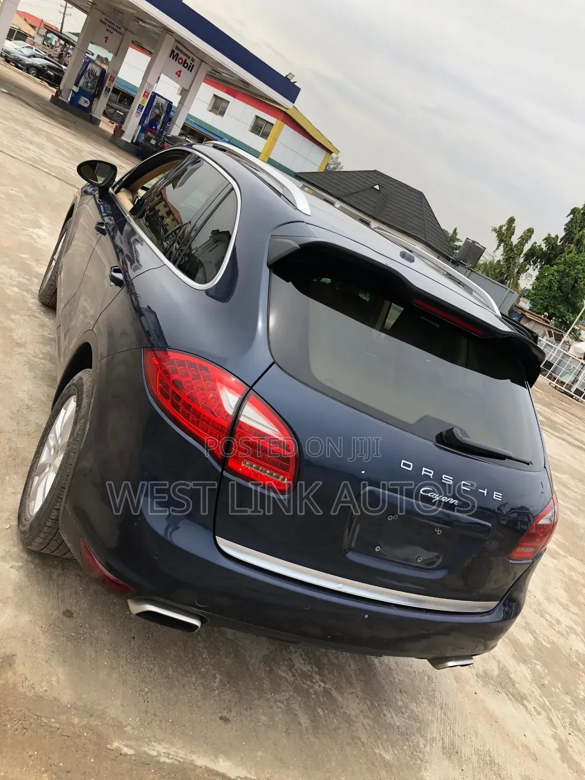 Porsche Cayenne 2013 Blue