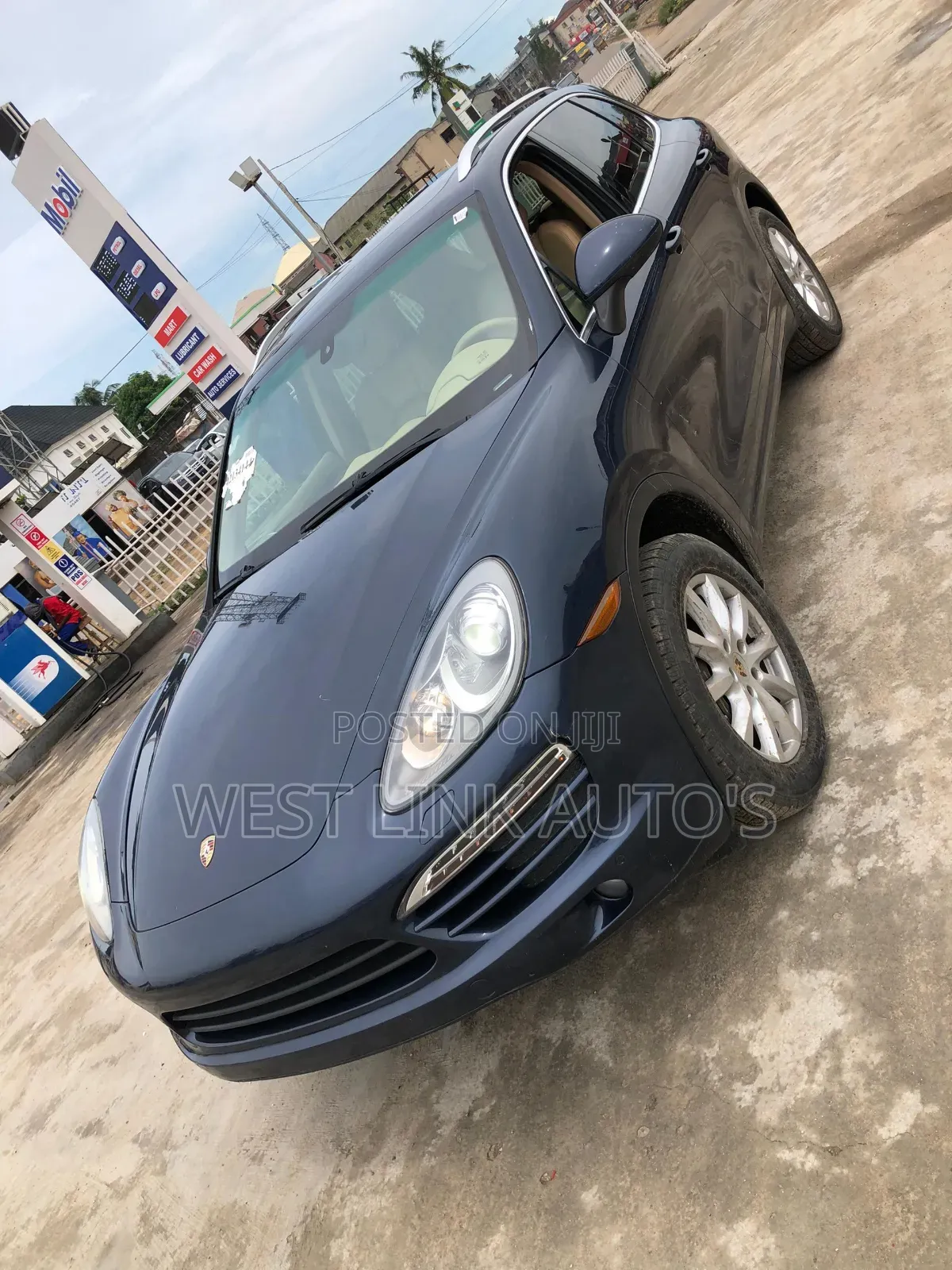 Porsche Cayenne 2013 Blue
