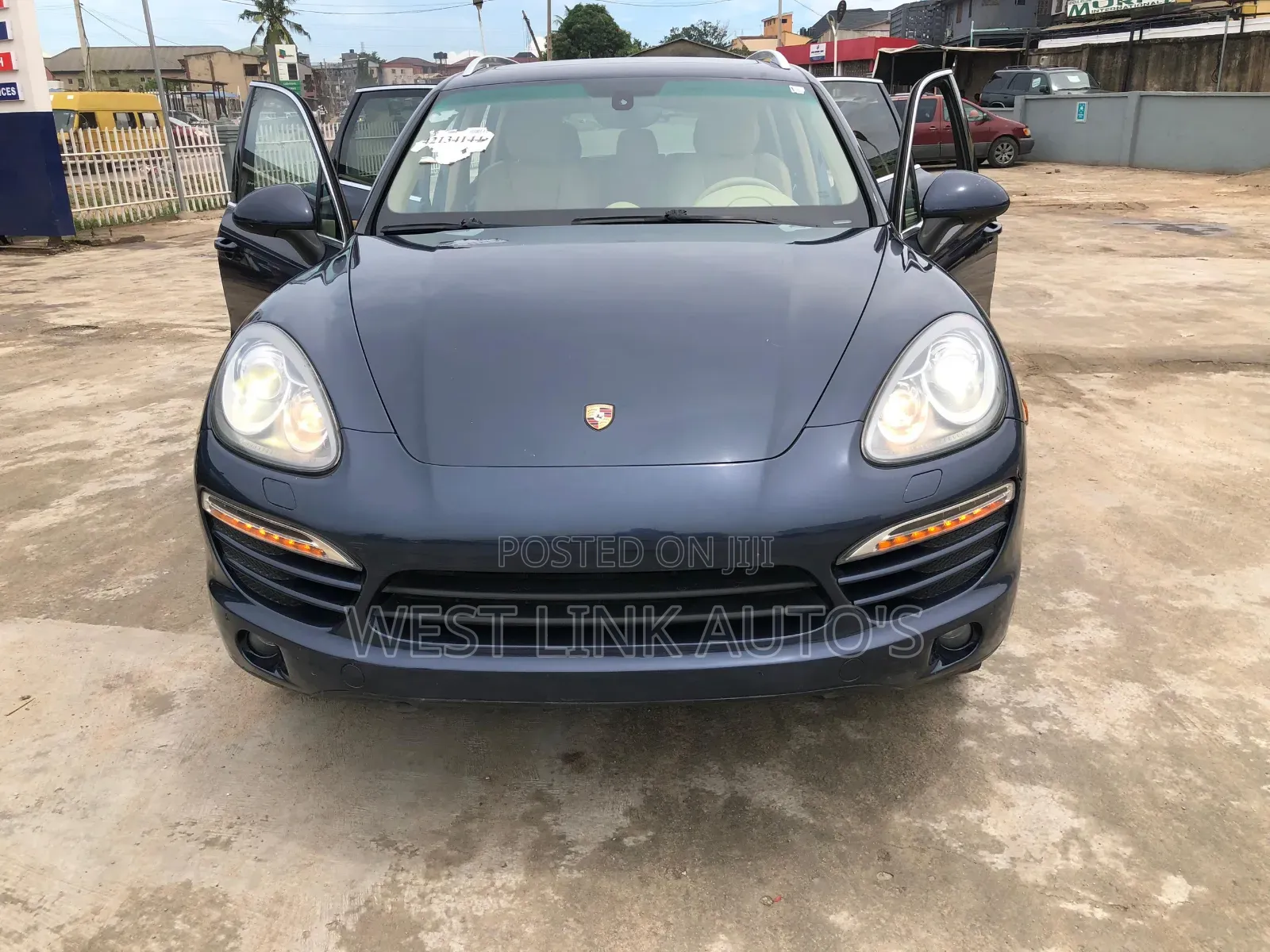 Porsche Cayenne 2013 Blue