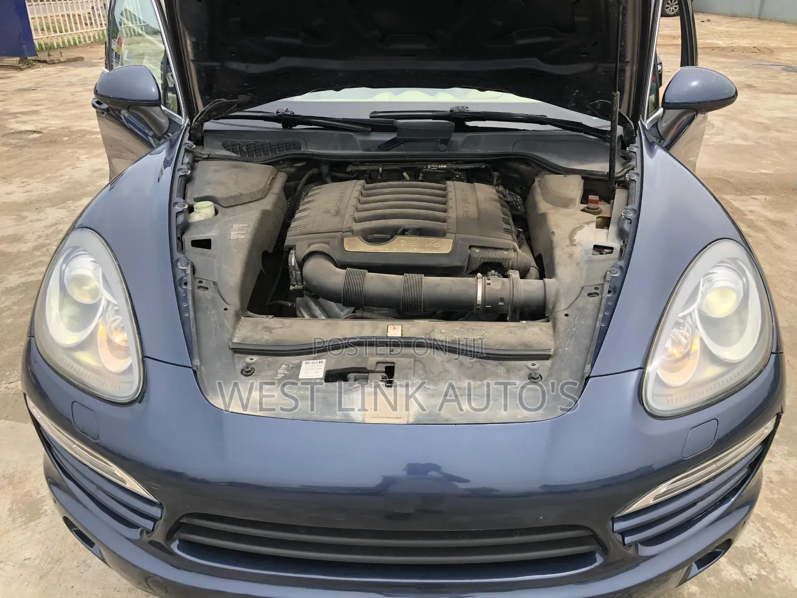 Porsche Cayenne 2013 Blue