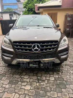 Mercedes-Benz M Class ML350 4MATIC 4dr SUV AWD (3.5L 6cyl 7A) 2014