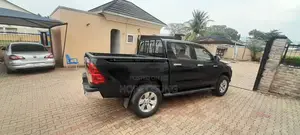 Toyota Hilux 2019 Black