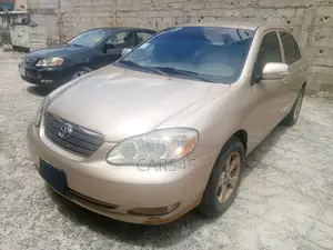 Toyota Corolla LE 2005 Gold
