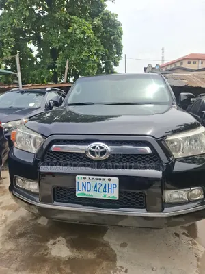 Toyota 4-Runner Limited 4WD 2010 Black