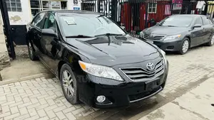 Toyota Camry Base 4dr Sedan (2.5L 4cyl 6M) 2010 Black