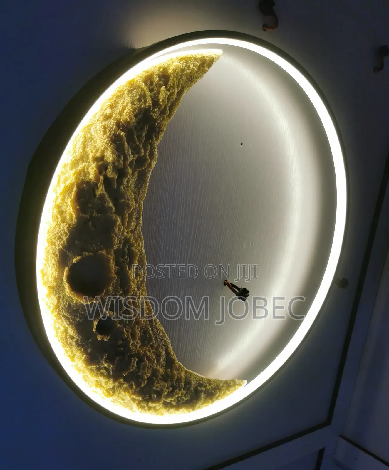 3d-Textured Crescent Moon Led Wall Lamp.