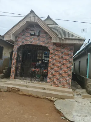 2bdrm Bungalow in Ishefun Ayobo for sale