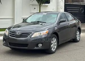 Toyota Camry LE 4dr Sedan (2.4L 4cyl 5A) 2009 Gray