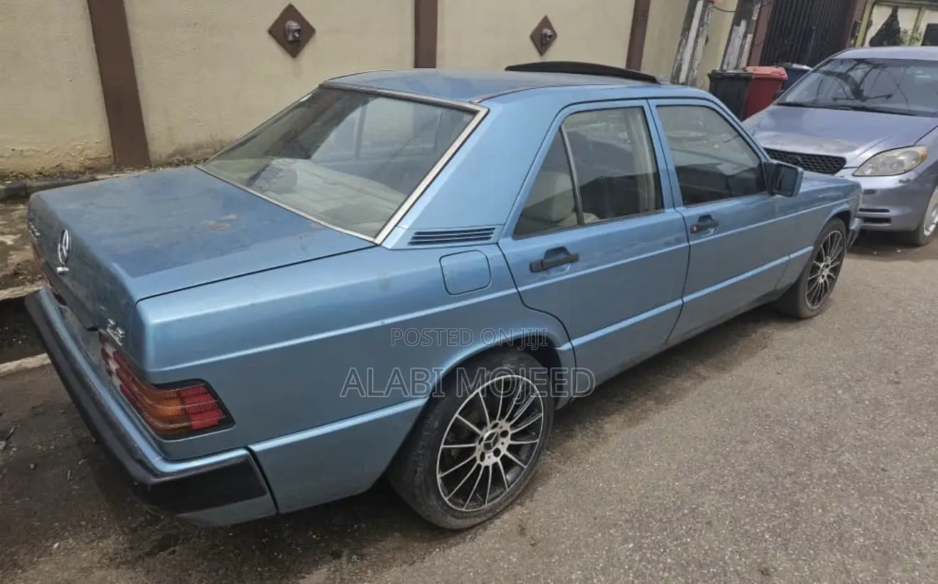 Mercedes-Benz 190E 1994 Blue