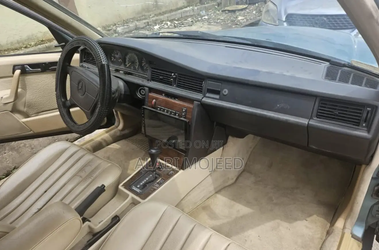 Mercedes-Benz 190E 1994 Blue
