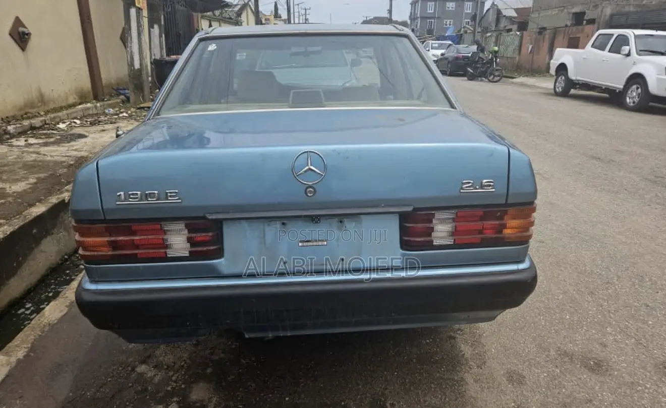 Mercedes-Benz 190E 1994 Blue