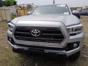 Toyota Tacoma 2017 Silver