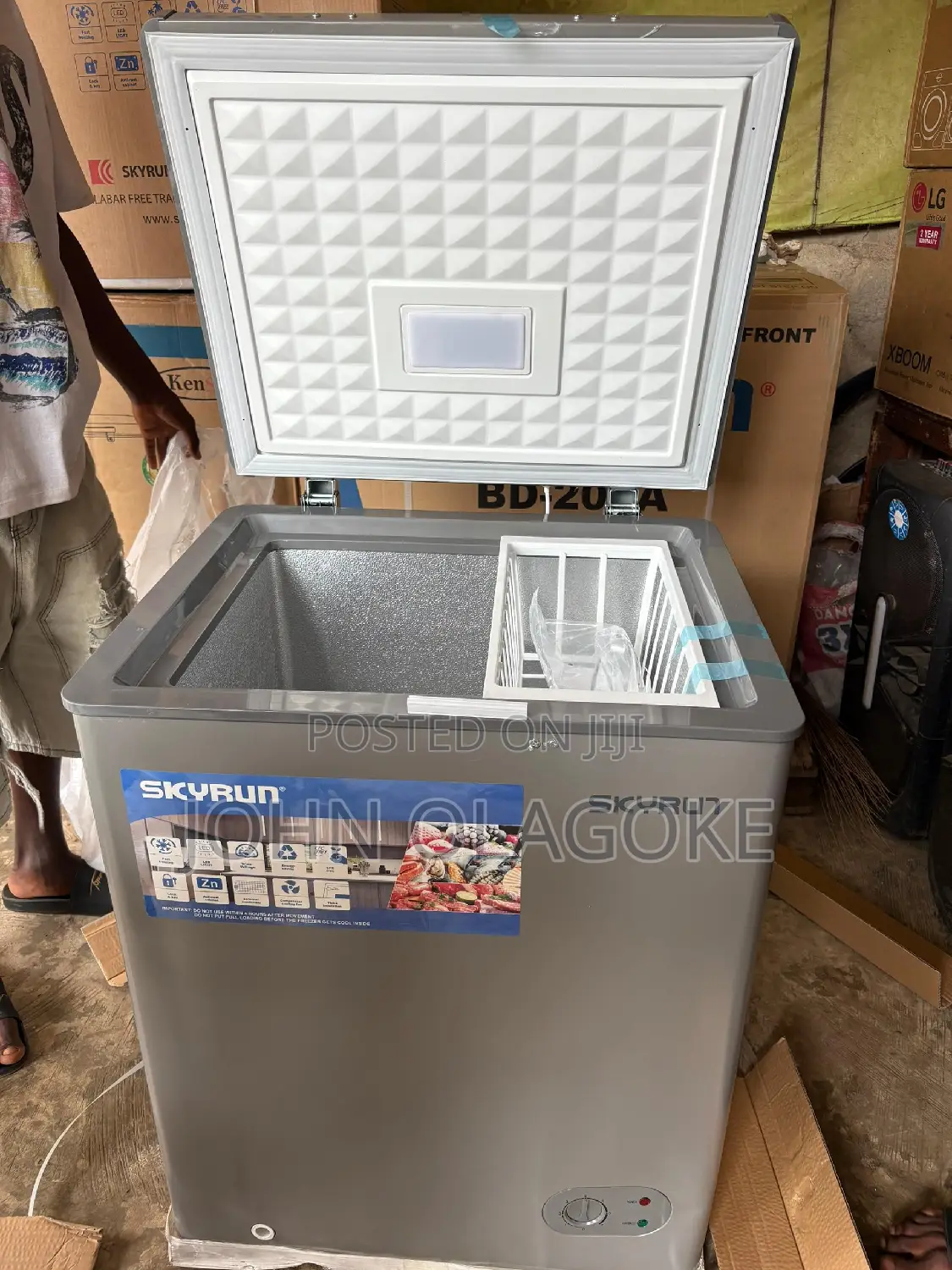 100l Skyrun Chest Freezer