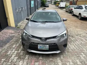 Toyota Corolla LE 4dr Sedan (1.8L 4cyl CVT) 2016 Brown