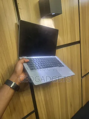Laptop Dell Latitude 5310 8GB Intel Core i5 SSD 256GB