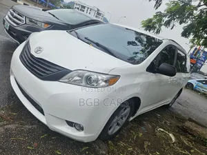 Toyota Sienna 2017 White