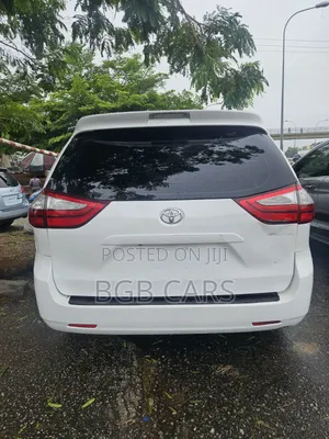 Toyota Sienna 2017 White