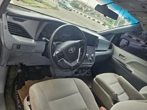 Toyota Sienna 2017 White