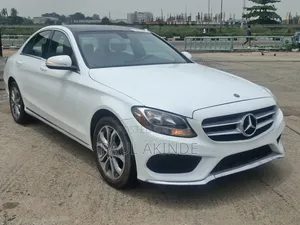 Mercedes-Benz C300 Luxury 4dr AWD 4Matic Sedan (2.0L 4cyl 7A) 2015
