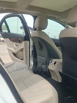 Mercedes-Benz C300 Luxury 4dr AWD 4Matic Sedan (2.0L 4cyl 7A) 2015