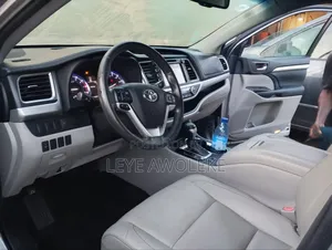Toyota Highlander LE 4dr SUV (2.7L 4cyl 6A) 2014 Blue