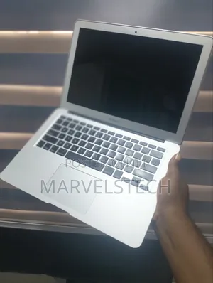 Laptop Apple MacBook 2012 8GB Intel Core i5 SSD 128GB