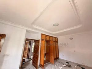 5bdrm House in Banana Island for rent