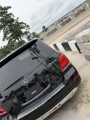 Mercedes-Benz GLK-Class Base GLK 350 4dr AWD 4MATIC (3.5L 6cyl 7A) 2015
