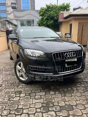 Audi Q7 3.0T Premium quattro 4dr SUV AWD (3.0L 6cyl S/C 8A) 2014 Black